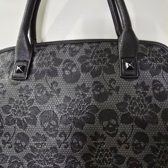 Loungefly Black Skull Pattern Women's Bag - Picture 5 of 10